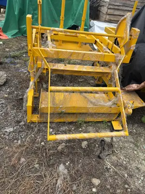 Gasoline Vibratory Egg Laying Block Mould
