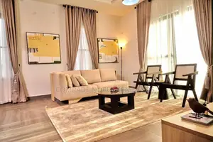 2bdrm Apartment in Lekki Phase 1 for rent