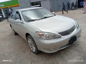 Toyota Camry 2005 Silver