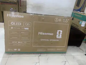 Hisense 55 Inch Smart QLED Entertainment Screen