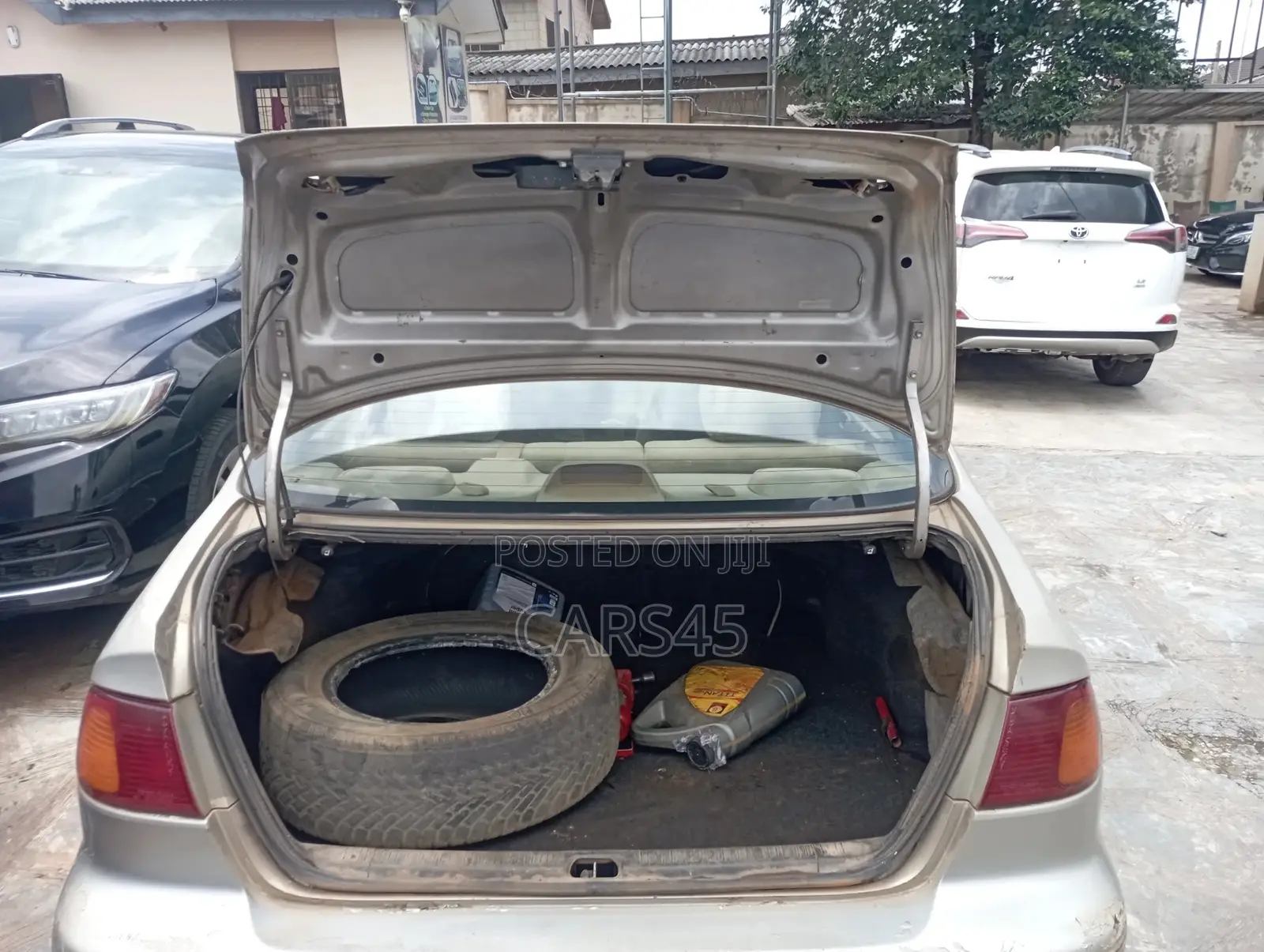 Toyota Corolla 2001 Brown