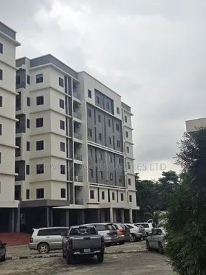 3bdrm Apartment in Ikeja GRA for rent