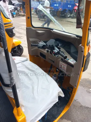 New Bajaj RE 2026 Red