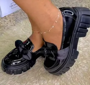 Black Shoe