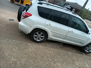 Toyota RAV4 2009 White