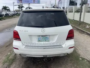 Mercedes-Benz GLK-Class Base GLK 350 4dr AWD 4MATIC (3.5L 6cyl 7A) 2015