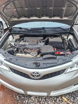 Toyota Camry LE 4dr Sedan (2.5L 4cyl 6A) 2012 Gold