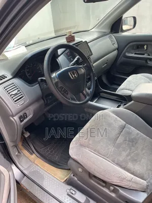 Honda Pilot 2005 Gray