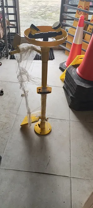 Eyewash Station Floor Mouted Galvanized