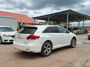 Toyota Venza 2010 White