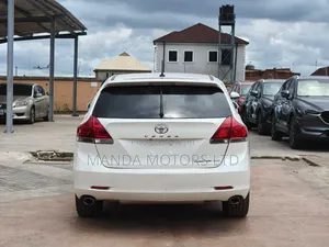 Toyota Venza 2010 White