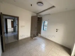 Mini Flat in Onike for rent