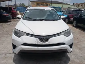 Toyota RAV4 2018 White