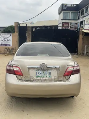 Toyota Camry 2008 Gold