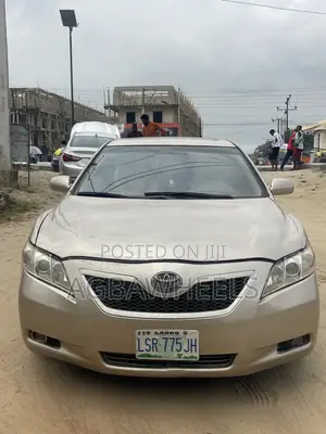 Toyota Camry 2008 Gold