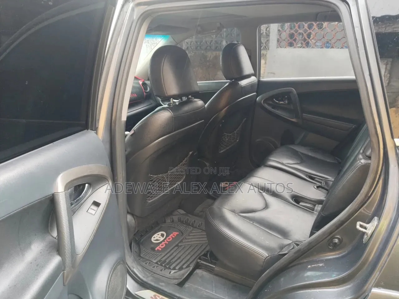 Toyota RAV4 3.5 2011 Gray