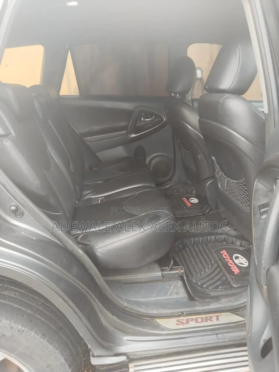 Toyota RAV4 3.5 2011 Gray