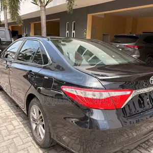 Toyota Camry SE 4dr Sedan (2.5L 4cyl 6A) 2017 Black