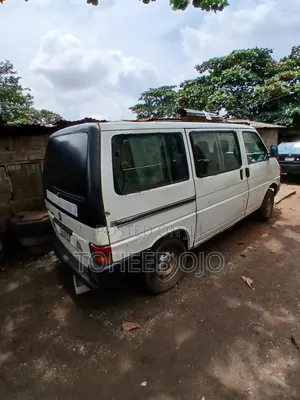 Volkswagen Transporter 1999 White