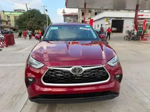 Toyota Highlander LE AWD 2020 White