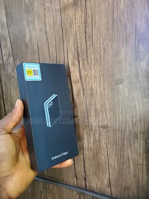 New Samsung Galaxy Z Flip6 256 GB Blue