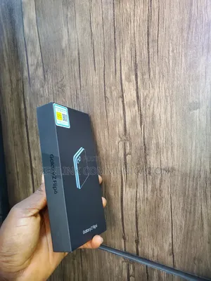 New Samsung Galaxy Z Flip6 256 GB Blue