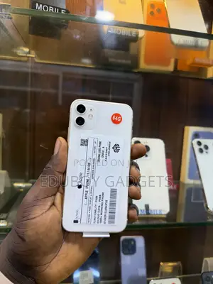 Apple iPhone 11 64 GB White