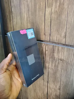 New Samsung Galaxy Z Flip5 256 GB Black