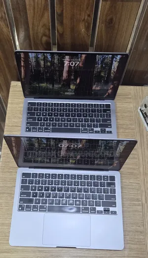 Laptop Apple MacBook Air 2022 M2 24GB Apple M2 SSD 512GB