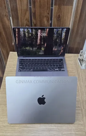 Laptop Apple MacBook Air 2022 M2 24GB Apple M2 SSD 512GB