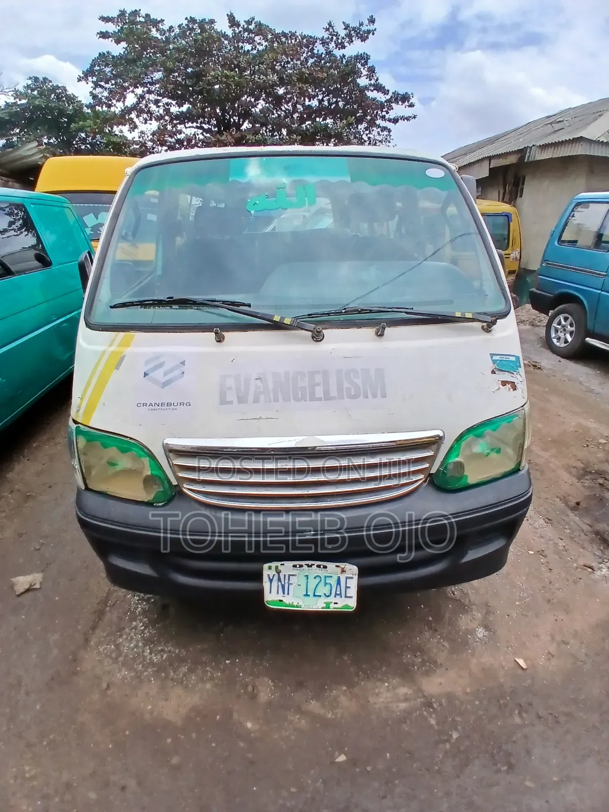 Toyota HiAce 1999 White