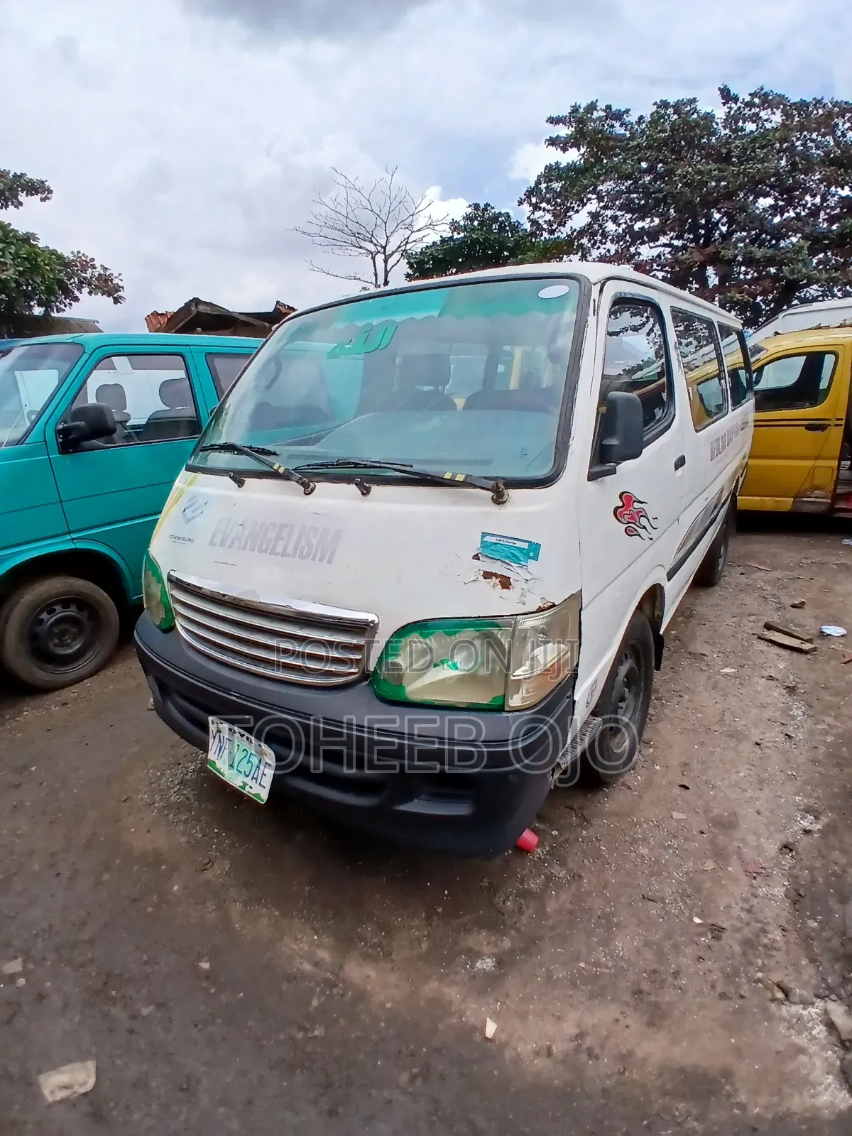 Toyota HiAce 1999 White
