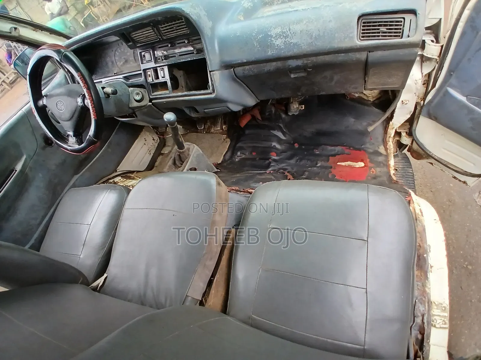 Toyota HiAce 1999 White
