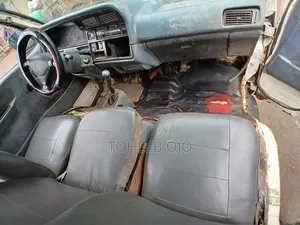 Toyota HiAce 1999 White