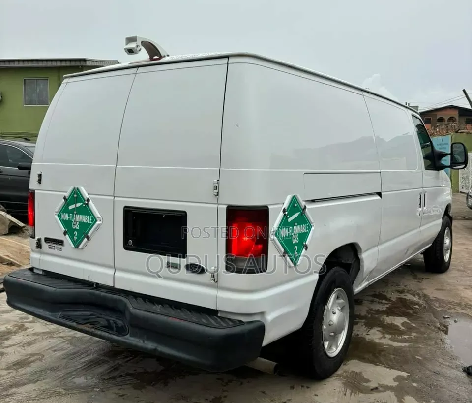 Ford E250 2011 White