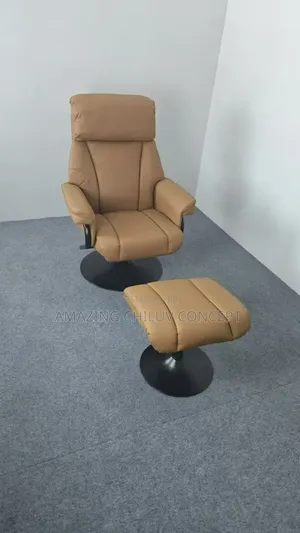 Luxury Executive Recliner Chair With Footrest .