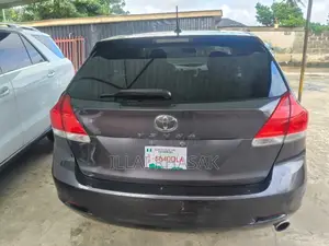 Toyota Venza 2010 Gray