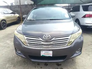 Toyota Venza 2010 Gray