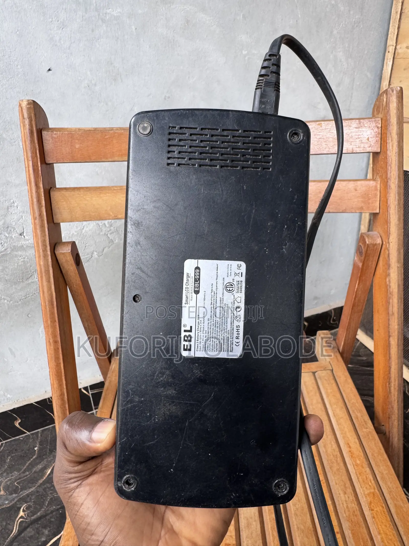 EBL 12-Bay LCD Universal Battery Charger (Model EBL-999).