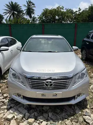 Toyota Camry 2014 Silver