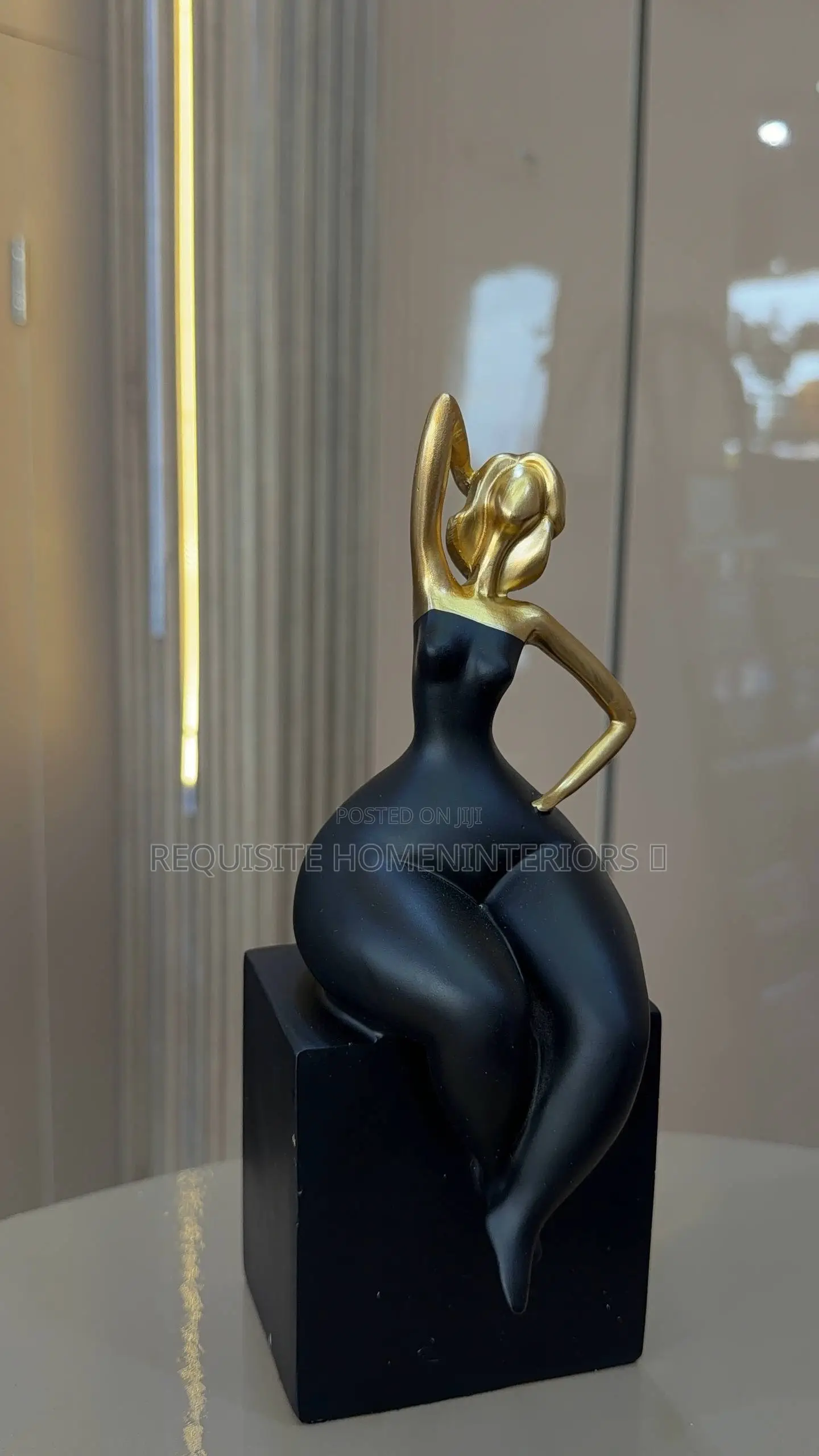 Unique Luxurious Decor Piece