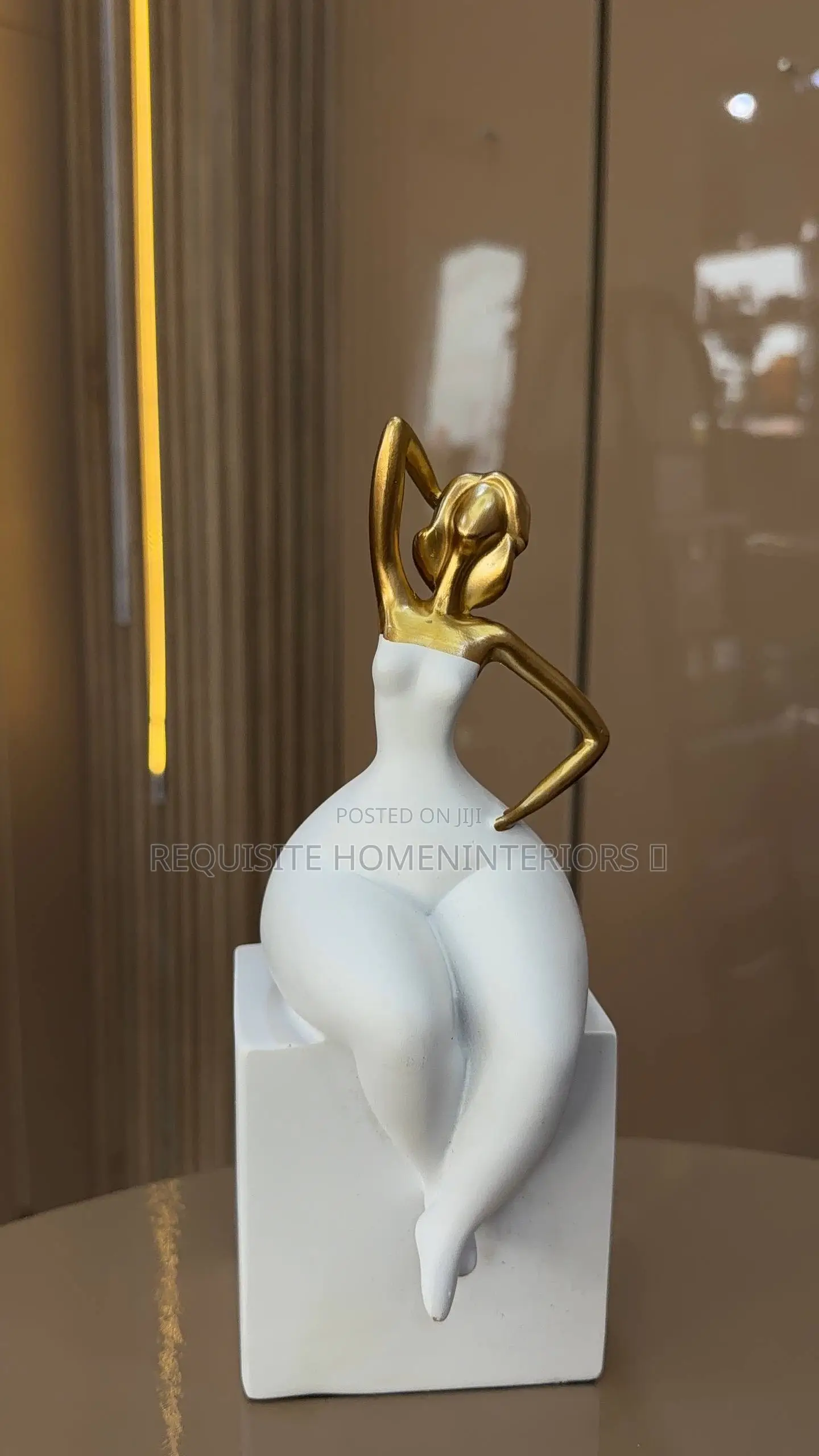 Unique Luxurious Decor Piece