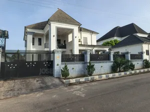 5bdrm Duplex in Faplins Estate, Dakwo District for sale