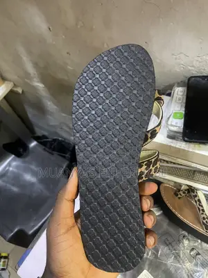 Women’s Slippers