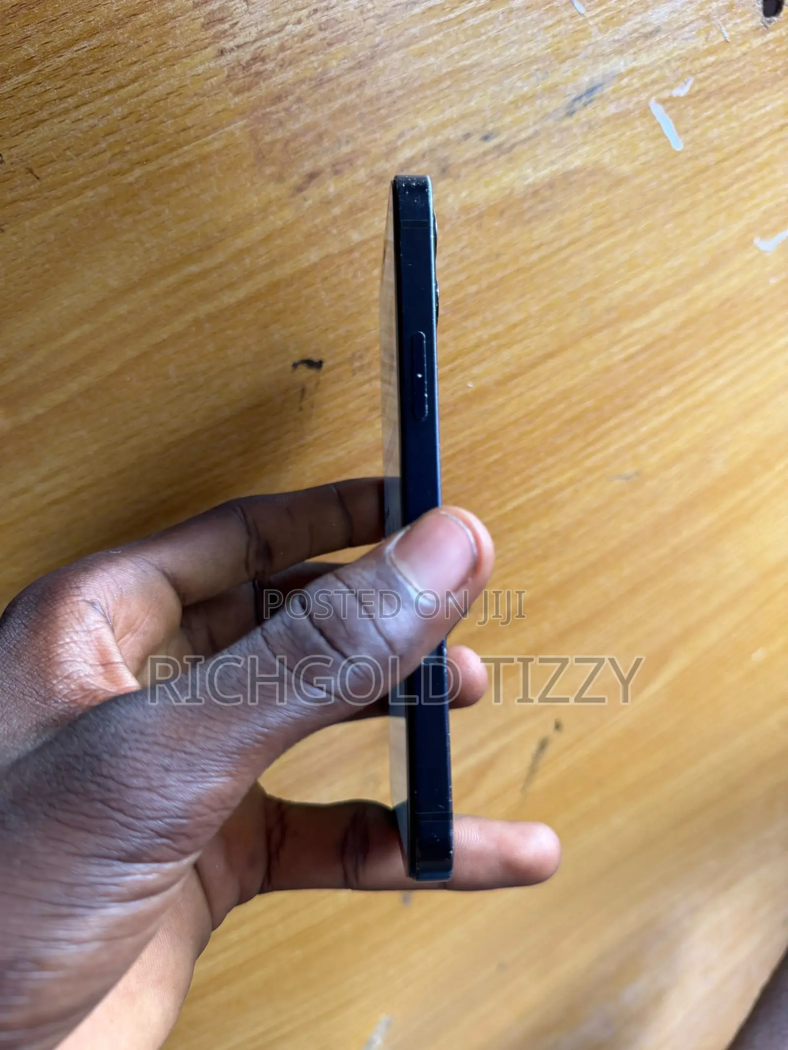 Apple iPhone 12 64 GB Black