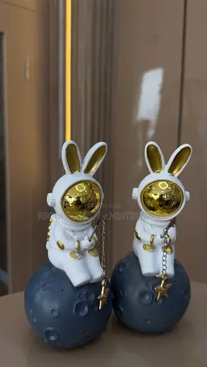 Mini Astronaut Fisherman Decor