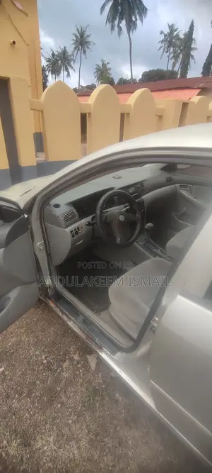 Toyota Corolla Sedan 2004 Silver