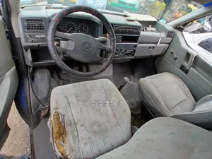 Volkswagen Transporter 1999 Yellow