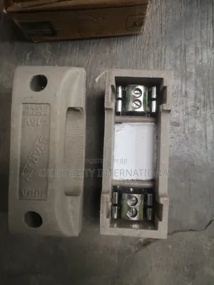Starby 100A 415V Ceramic Cut-Out Fuse Base – Heavy Duty