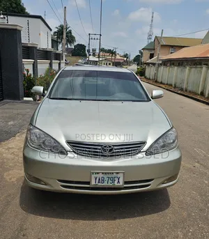 Toyota Camry 2003 Silver
